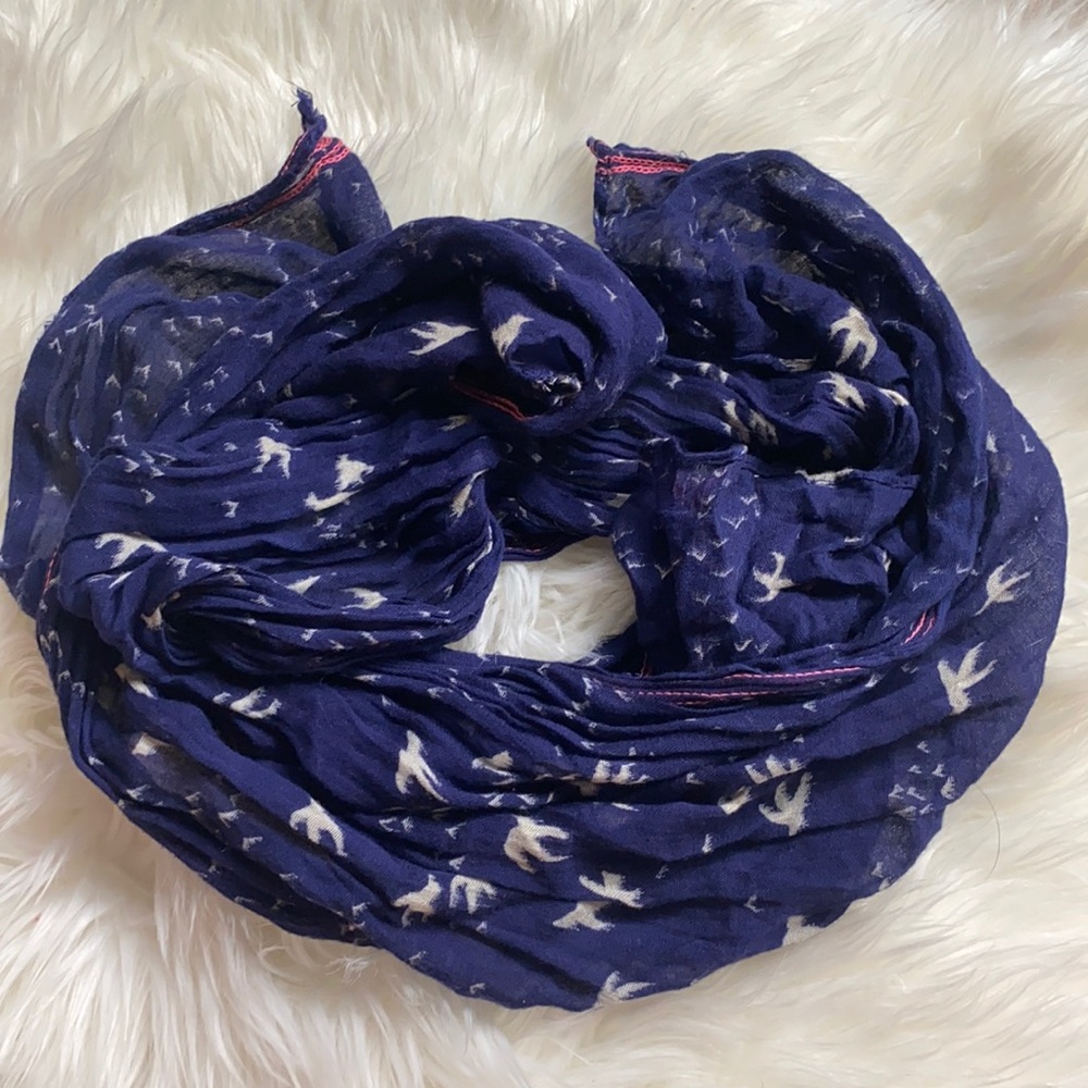 Bird lightweight scarf